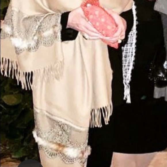 Large cashmere shawl/ Stole - Picture 1 of 4